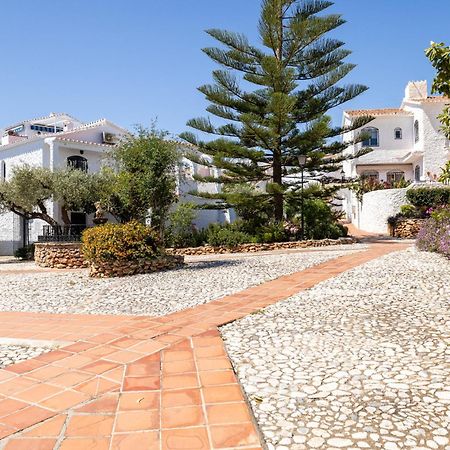 Capistrano Village B, 1 Bedroom + Free Wi-Fi Nerja Exterior foto