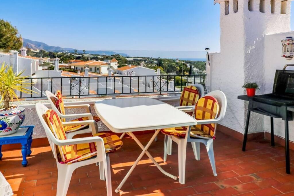 Capistrano Village B, 1 Bedroom + Free Wi-Fi Nerja Exterior foto